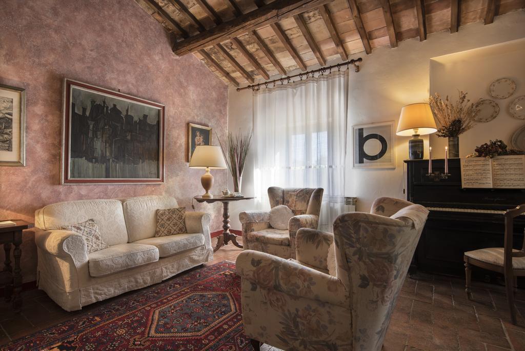 Il Casolare Di Libbiano Guest House San Gimignano Bagian luar foto