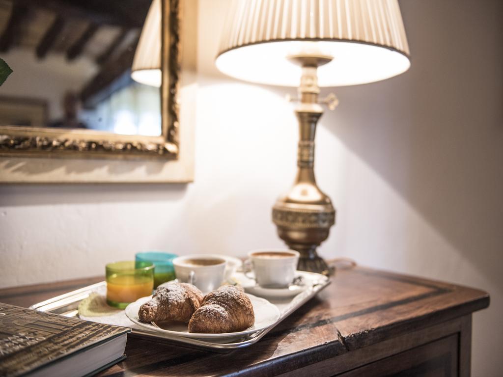 Il Casolare Di Libbiano Guest House San Gimignano Bagian luar foto