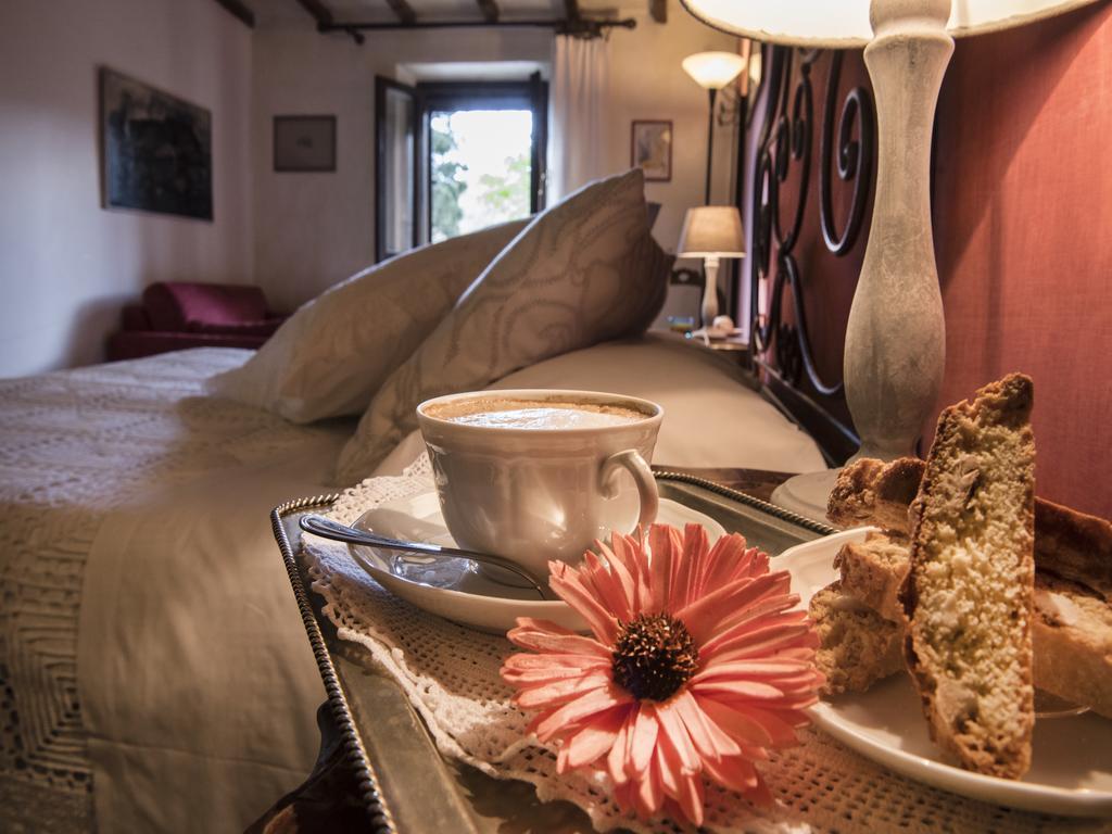 Il Casolare Di Libbiano Guest House San Gimignano Bagian luar foto