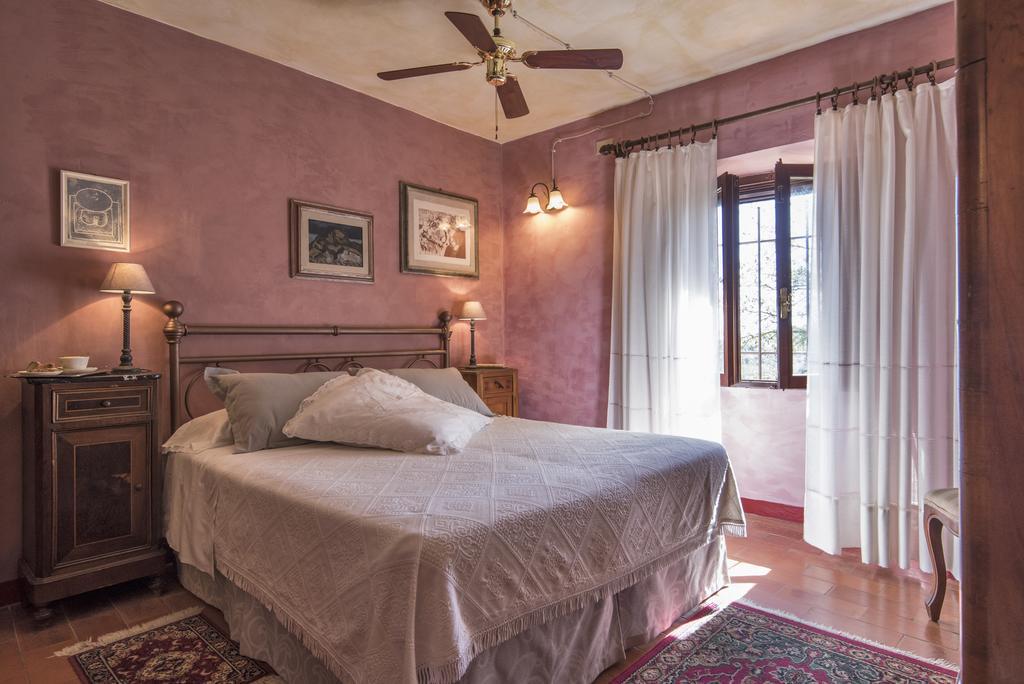 Il Casolare Di Libbiano Guest House San Gimignano Bagian luar foto