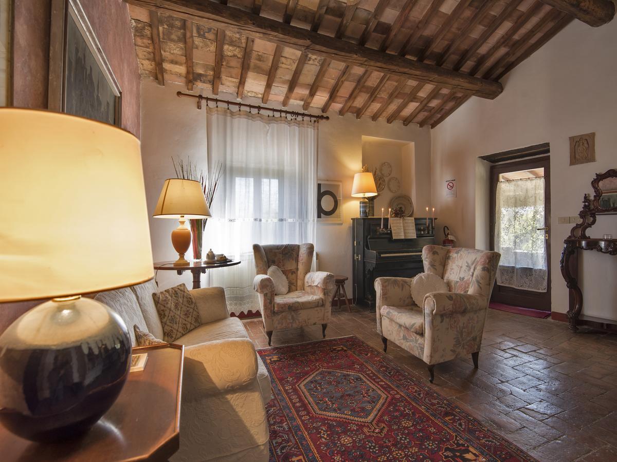 Il Casolare Di Libbiano Guest House San Gimignano Bagian luar foto