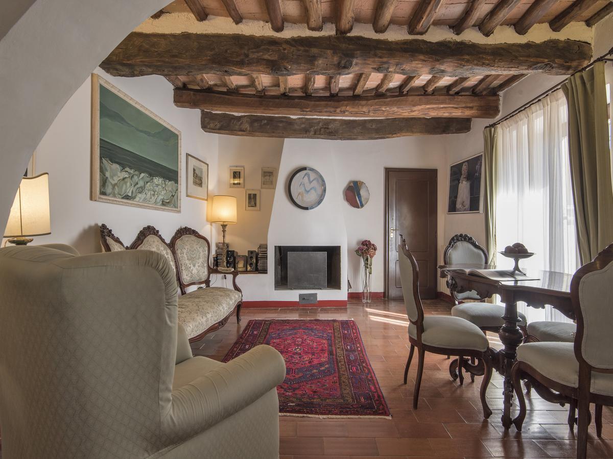 Il Casolare Di Libbiano Guest House San Gimignano Bagian luar foto