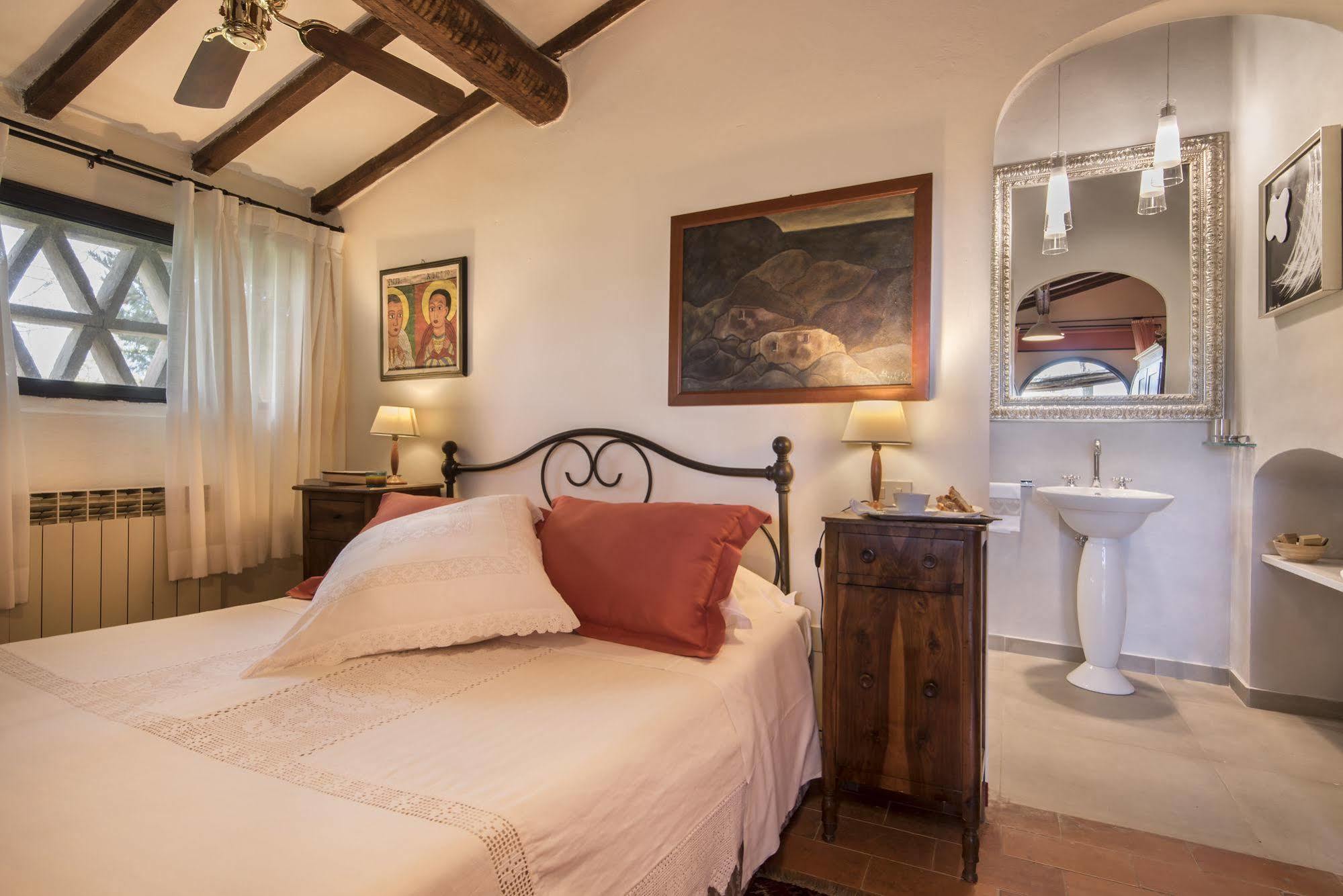 Il Casolare Di Libbiano Guest House San Gimignano Bagian luar foto